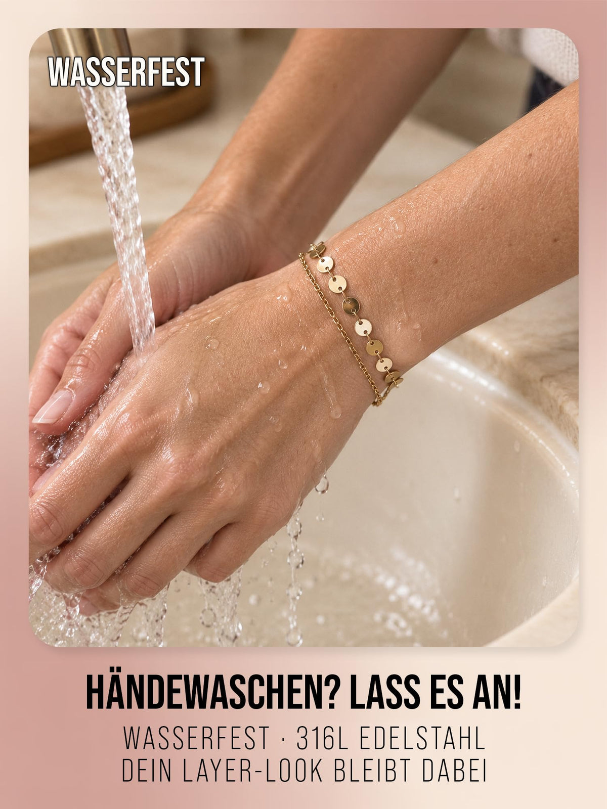 Solea Coins in Gold beim Händewaschen unter fließendem Wasser. Bildtext: Wasserfest, 316L Edelstahl.